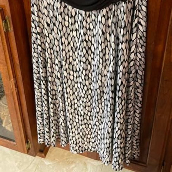 Women's Dress sz. 16W~ Perceptions Black White Sleeveless Stretch Midi Dress .. - Picture 6 of 6